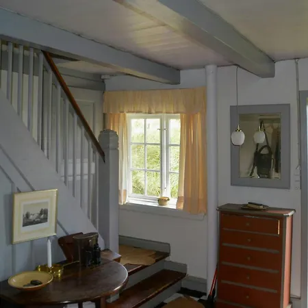 Arkitekthus Fra 1915 Naer Henne Feriehus *